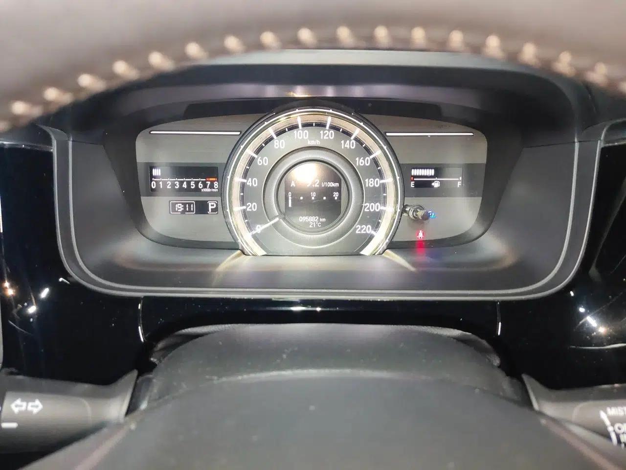 Honda Elysion 2016 2.4L Luxury Edition — миниатюра 13