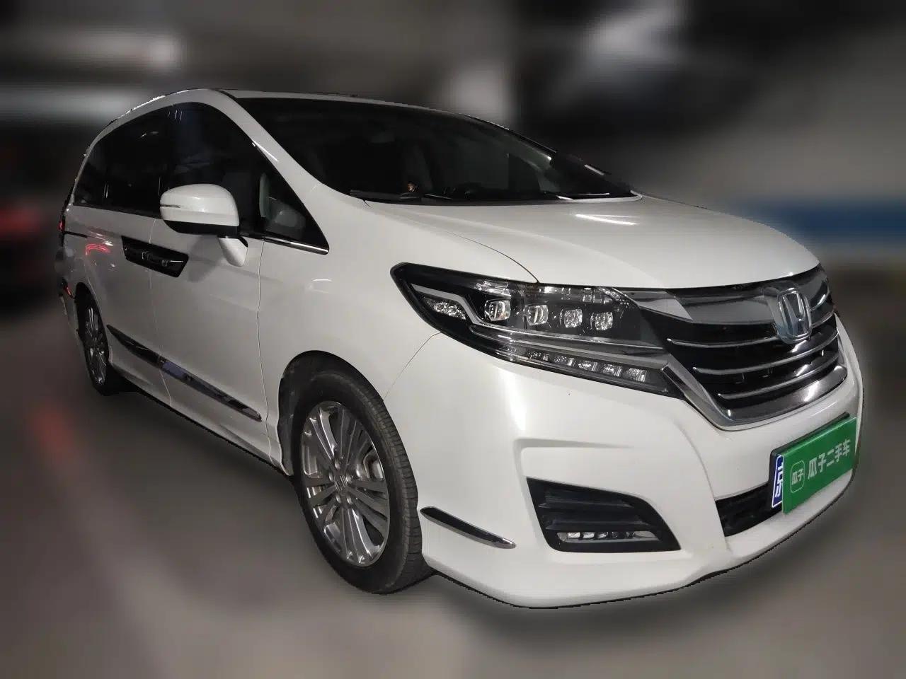 Honda Elysion 2016 2.4L Luxury Edition — миниатюра 3