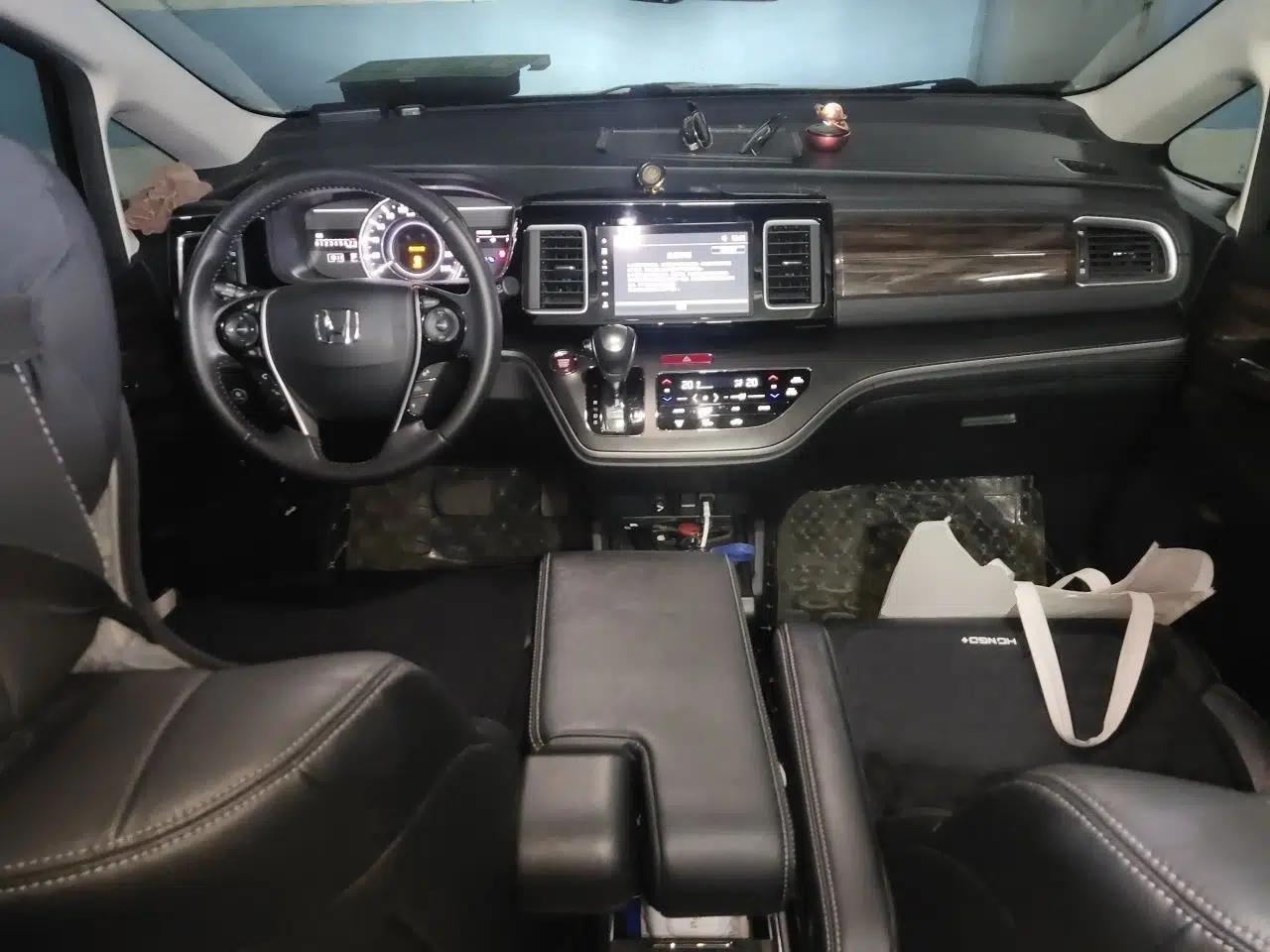 Honda Elysion 2016 2.4L Luxury Edition — миниатюра 10