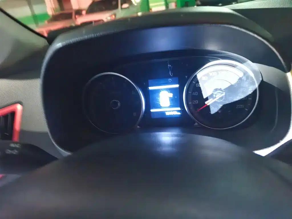 Beijing Hyundai ix25 2017 1.4T Automatic Intelligent Model — миниатюра 6