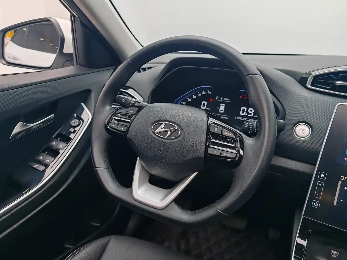 Beijing Hyundai ix25 2020 1.5L CVT GLS Smart Edition — миниатюра 16