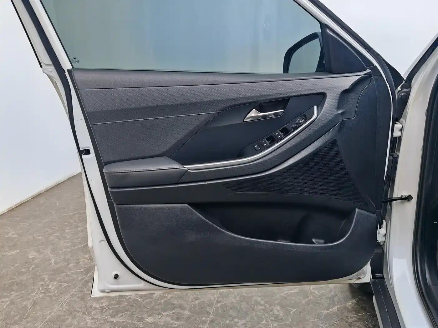 Beijing Hyundai ix25 2020 1.5L CVT GLS Smart Edition — миниатюра 19