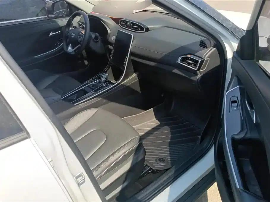 Beijing Hyundai ix25 2020 1.5L CVT GLS Smart Edition — миниатюра 8