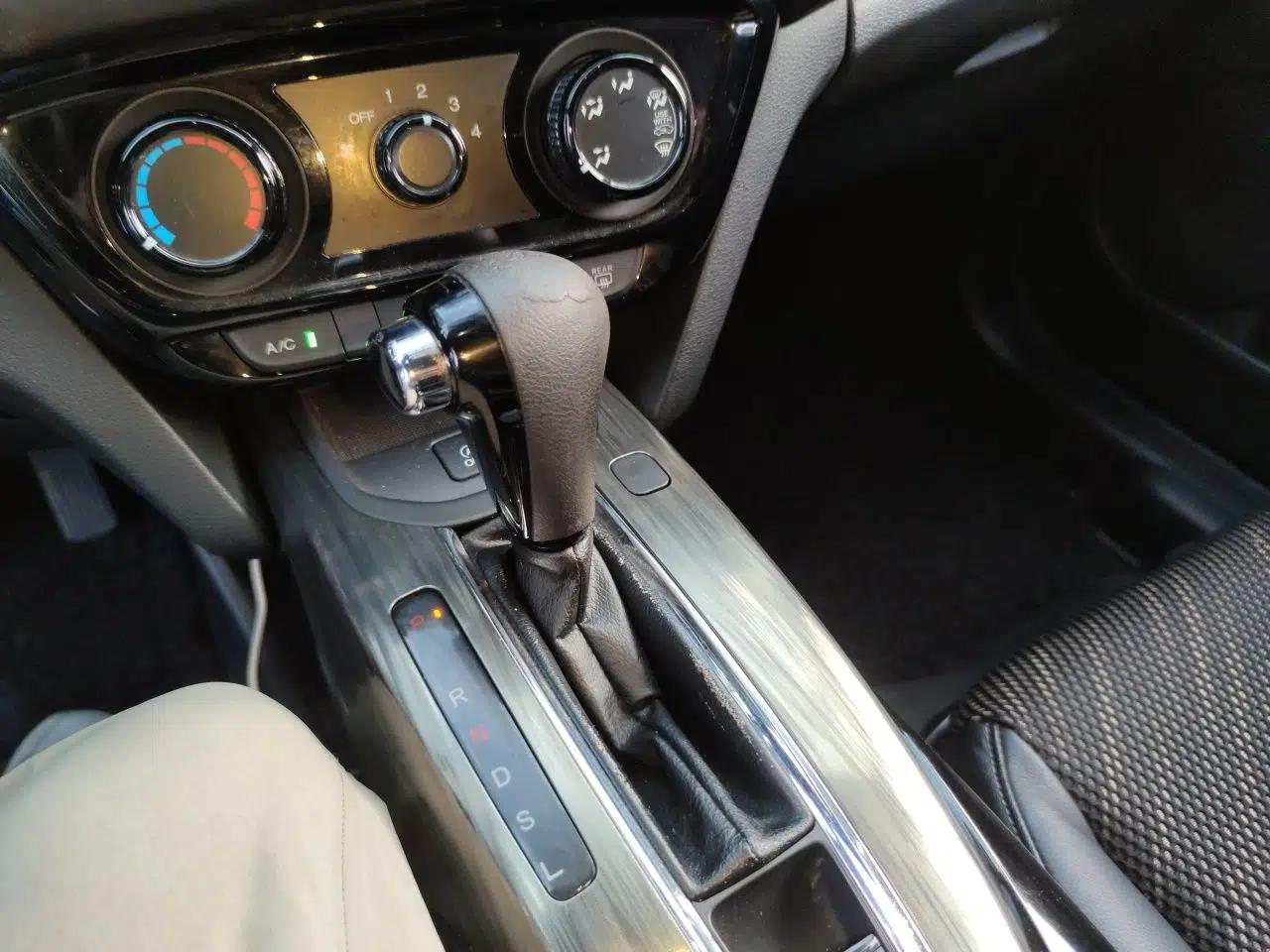 Honda XR-V 2015 1.8L EXi CVT Comfort Version — миниатюра 15