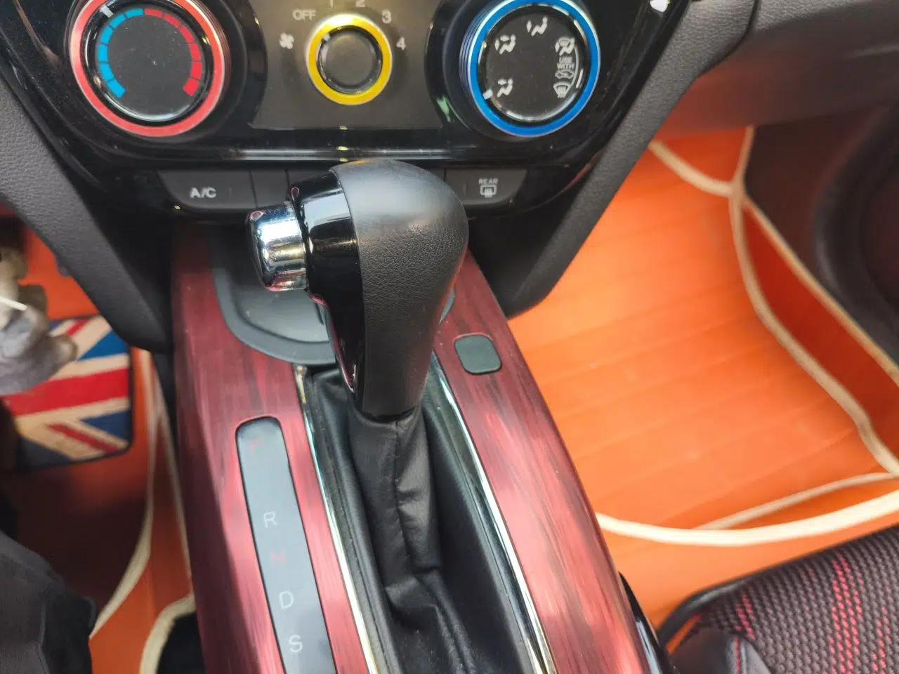 Honda XR-V 2015 1.8L EXi CVT Comfort Version — миниатюра 15