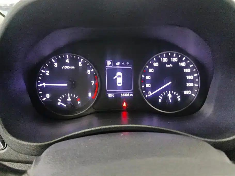 2016 Hyundai Verna 1.4L Automatic Sport — миниатюра 14