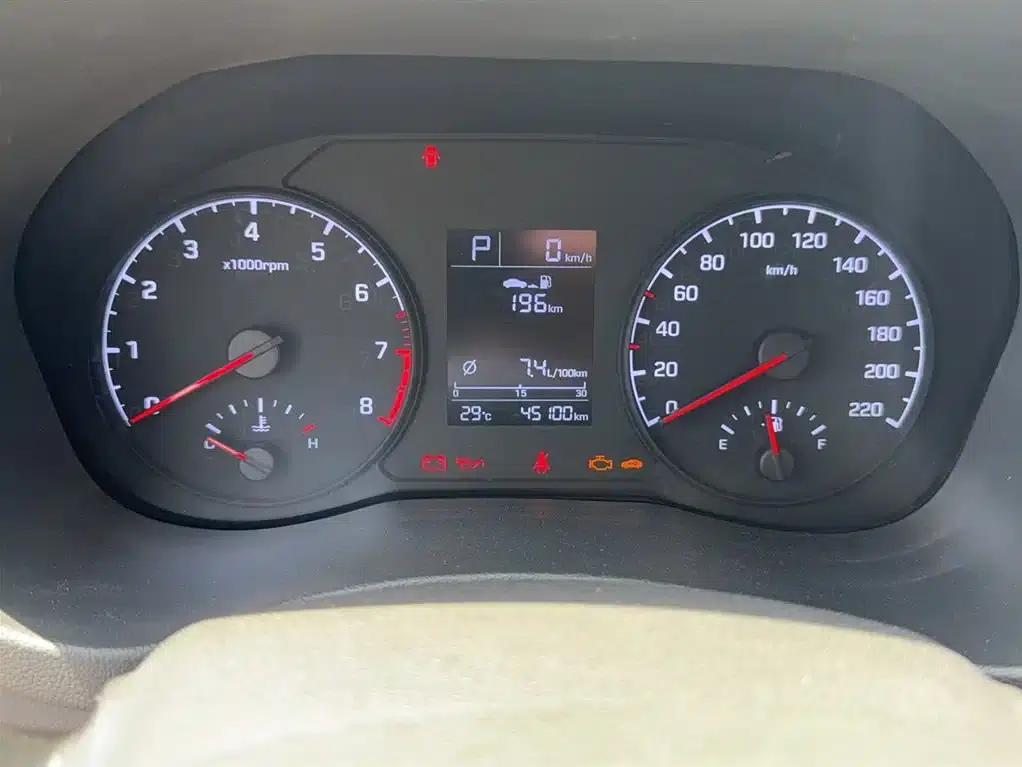 2016 Hyundai Verna 1.4L Automatic GLS (Cool Edition) — миниатюра 4