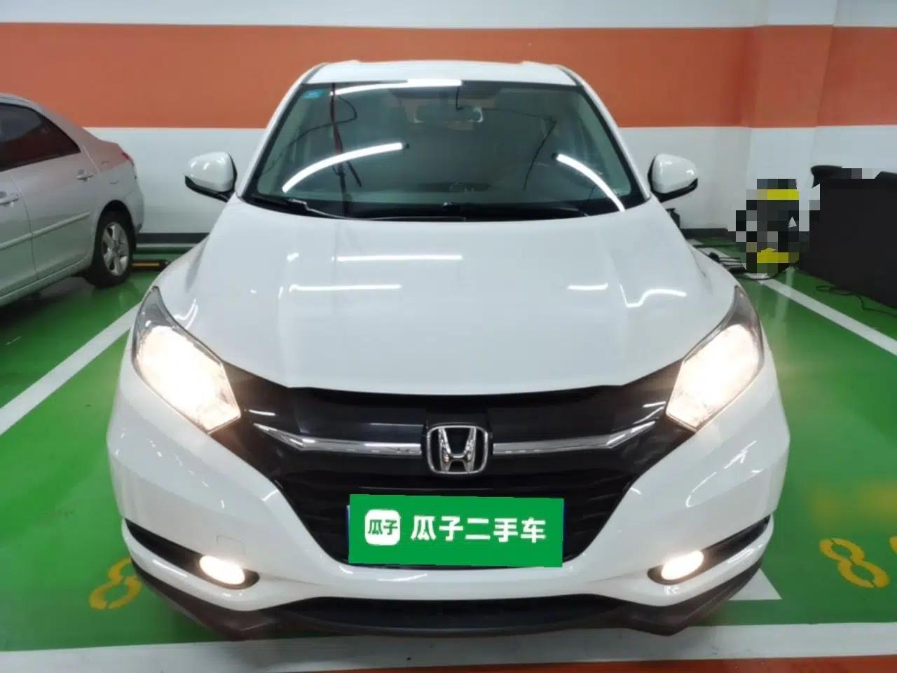 Honda Vezel 2017 1.5L CVT 2WD Comfort Model — миниатюра 2