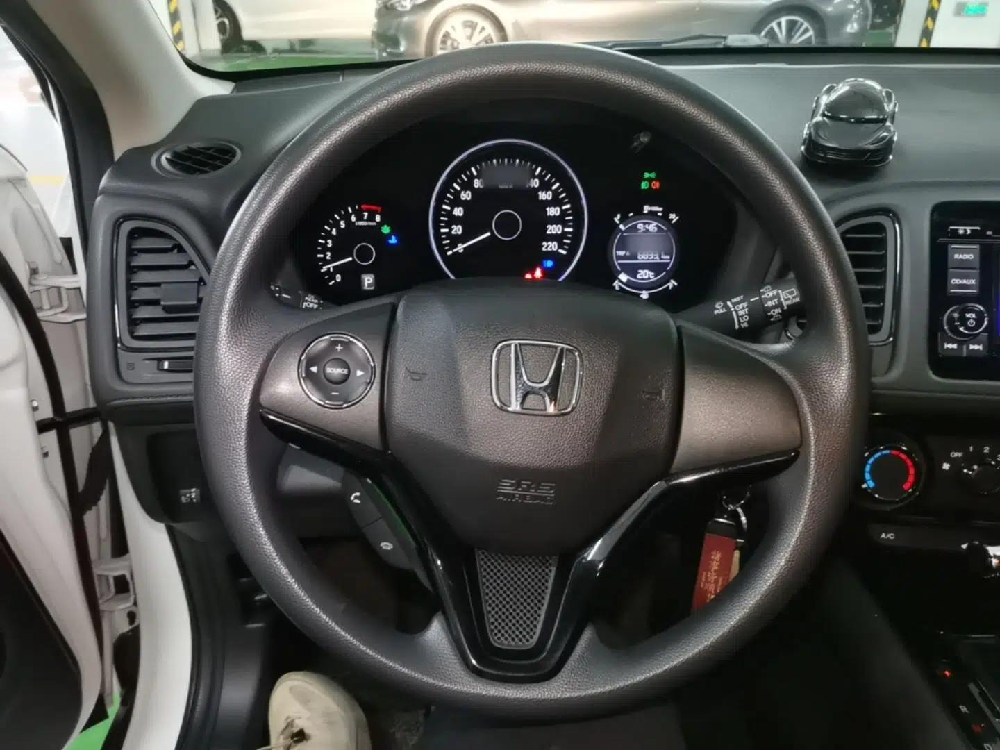 Honda Vezel 2017 1.5L CVT 2WD Comfort Model — миниатюра 14