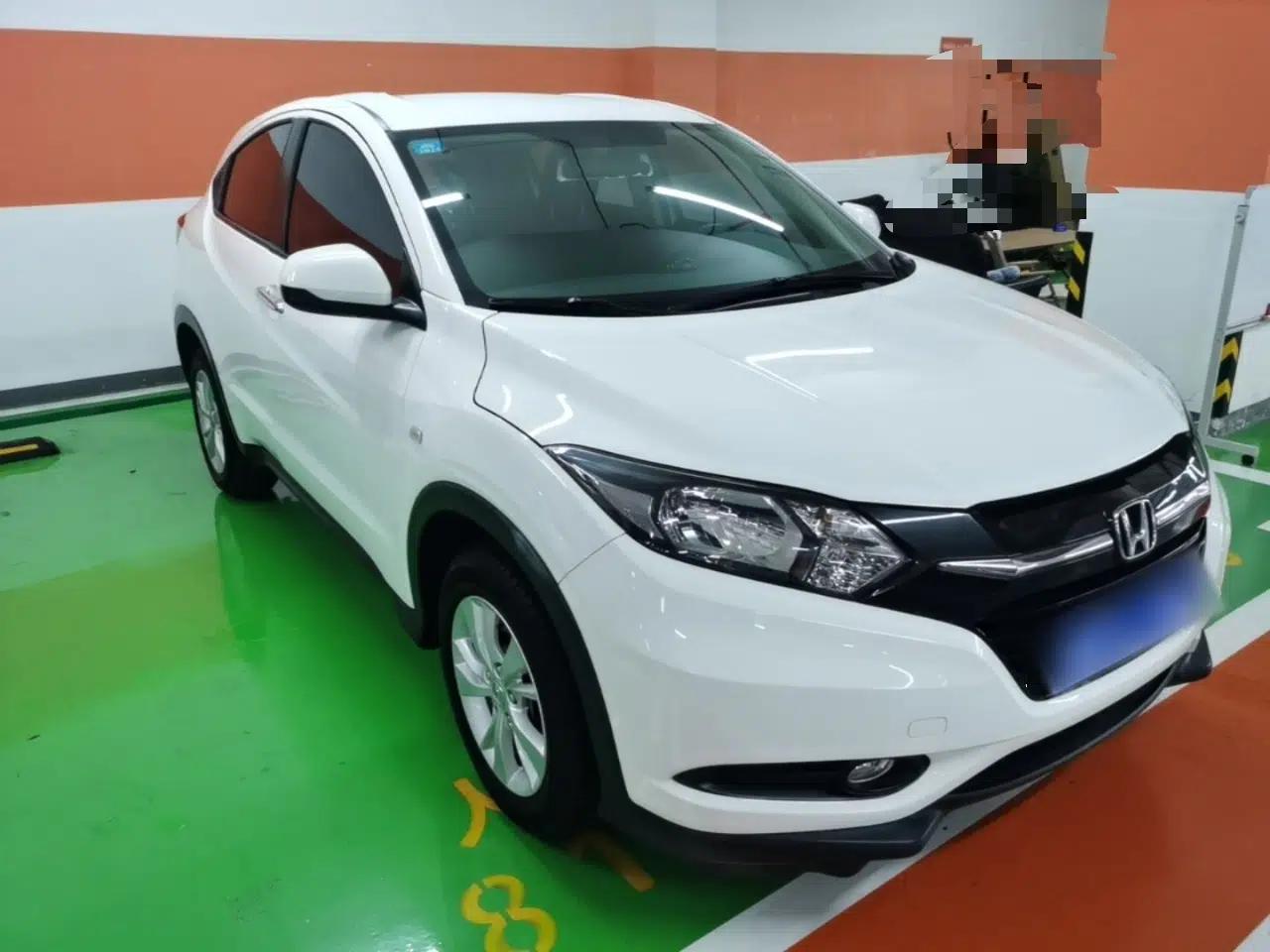 Honda Vezel 2017 1.5L CVT 2WD Comfort Model — миниатюра 3