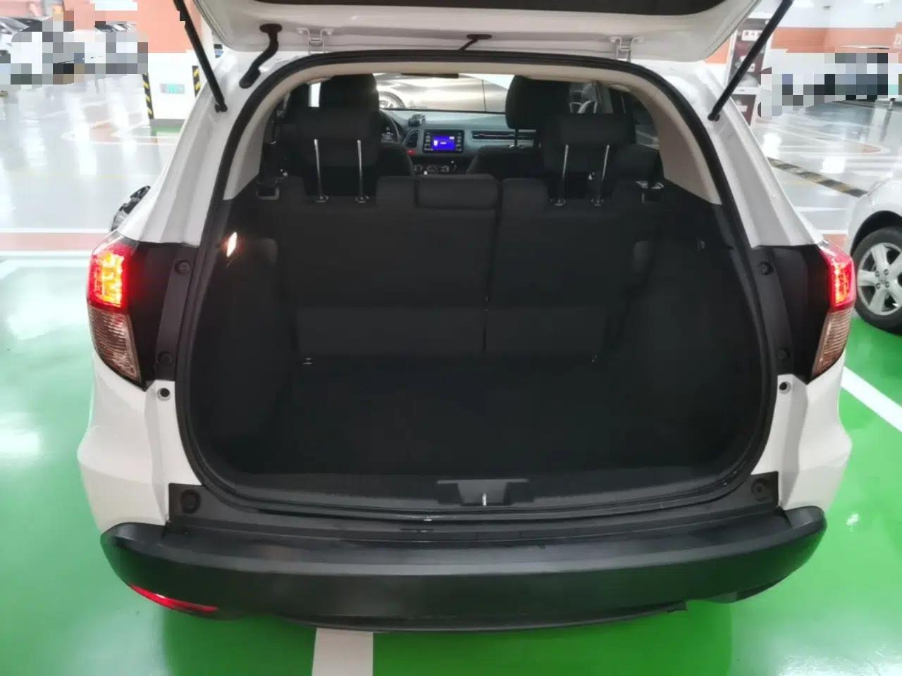 Honda Vezel 2017 1.5L CVT 2WD Comfort Model — миниатюра 22