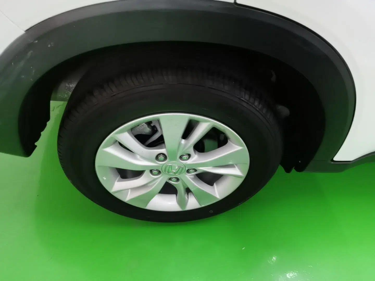 Honda Vezel 2017 1.5L CVT 2WD Comfort Model — миниатюра 10