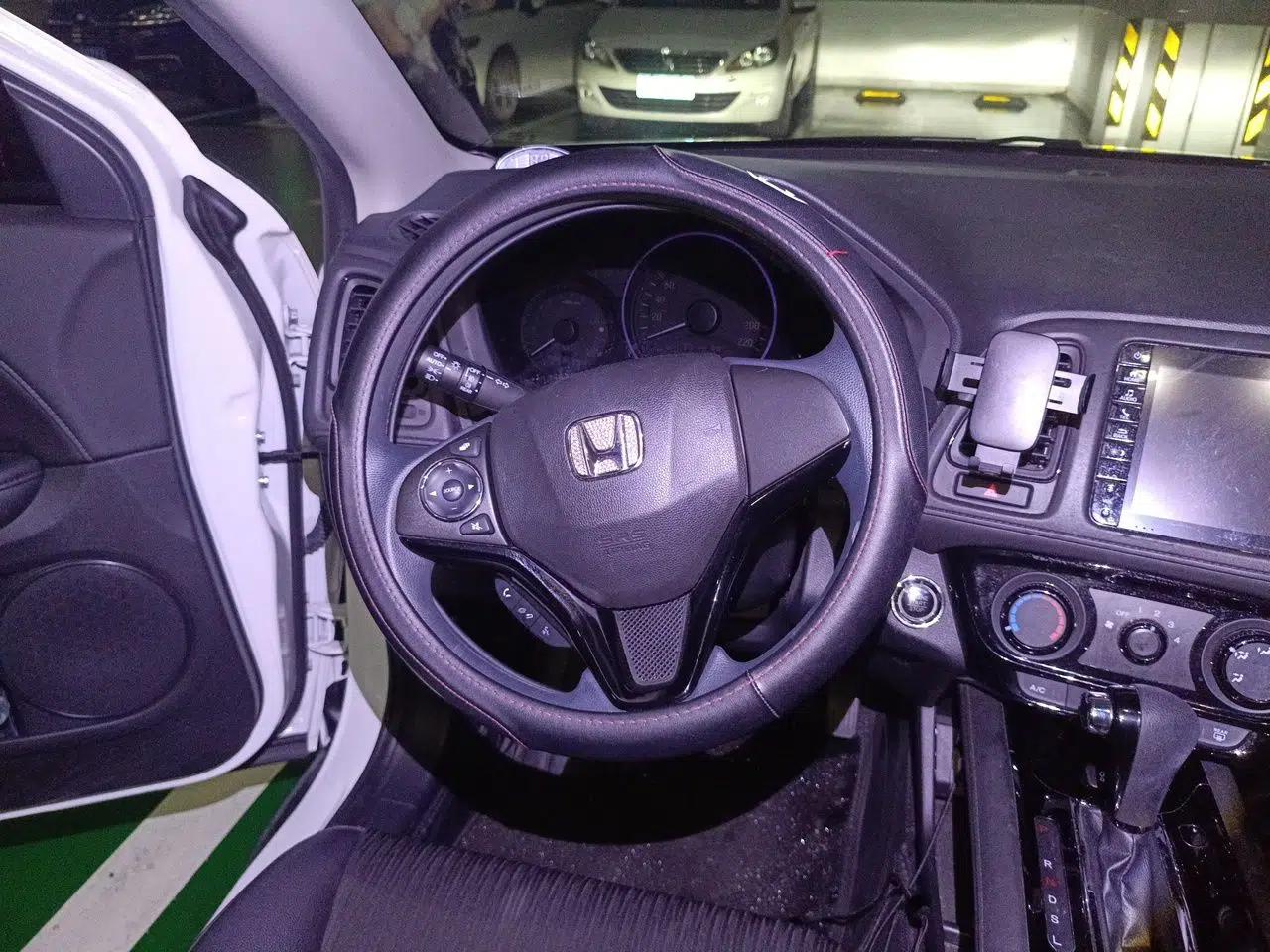 Honda Vezel 2020 1.5L CVT Pioneer Edition — миниатюра 11