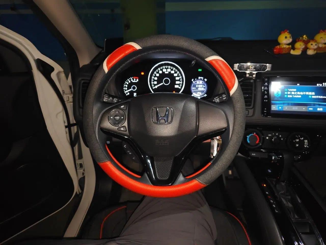 Honda Vezel 2022 1.5L CVT Elite Smart Edition — миниатюра 11