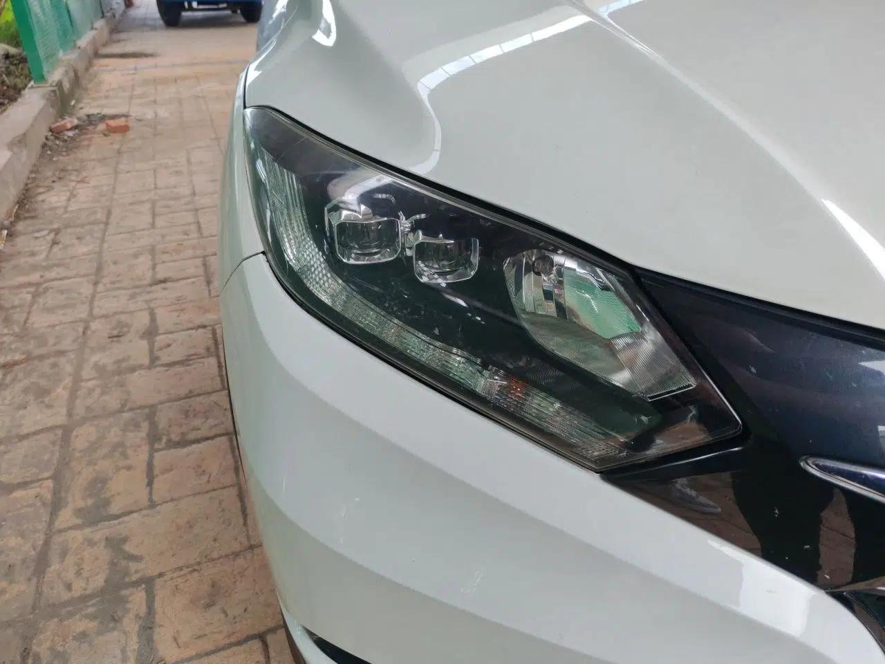 Honda Vezel 2017 1.8L CVT Front-Wheel Drive Pioneer Edition — миниатюра 7