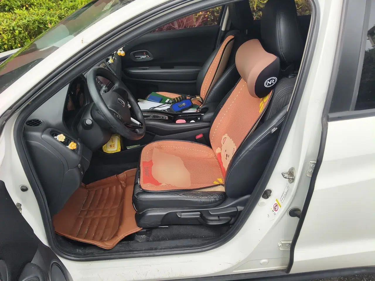 Honda Vezel 2015 1.8L CVT 2WD Elite Model — миниатюра 16