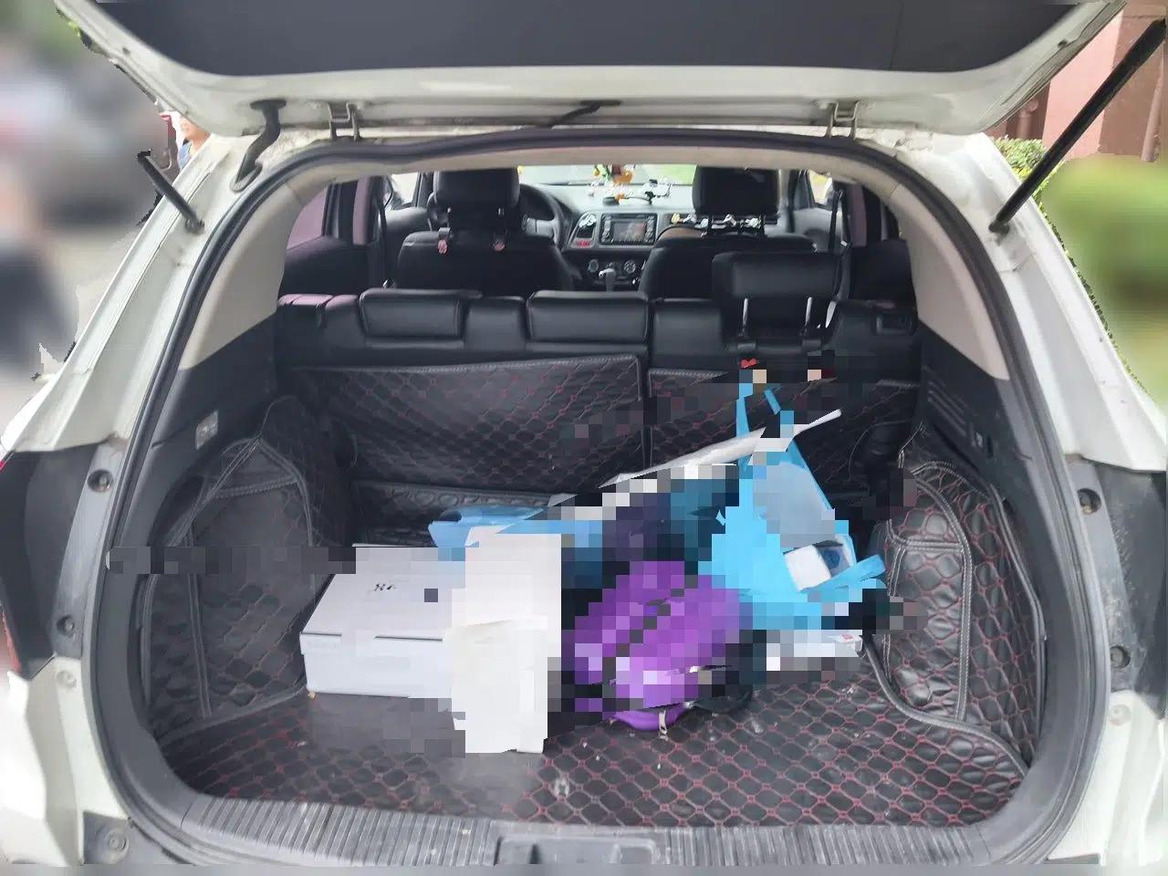Honda Vezel 2015 1.8L CVT 2WD Elite Model — миниатюра 20