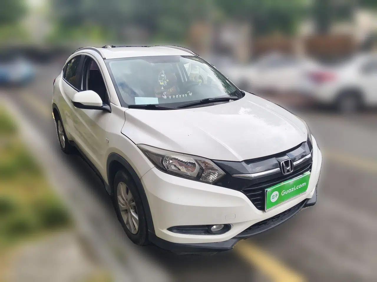 Honda Vezel 2015 1.8L CVT 2WD Elite Model — миниатюра 3