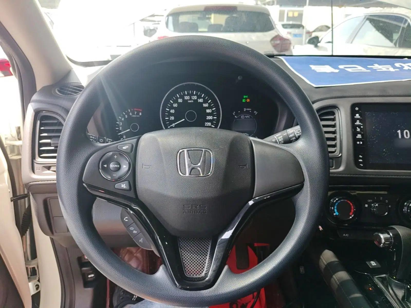 Honda Vezel 2020 1.5L CVT Pioneer Edition — миниатюра 14