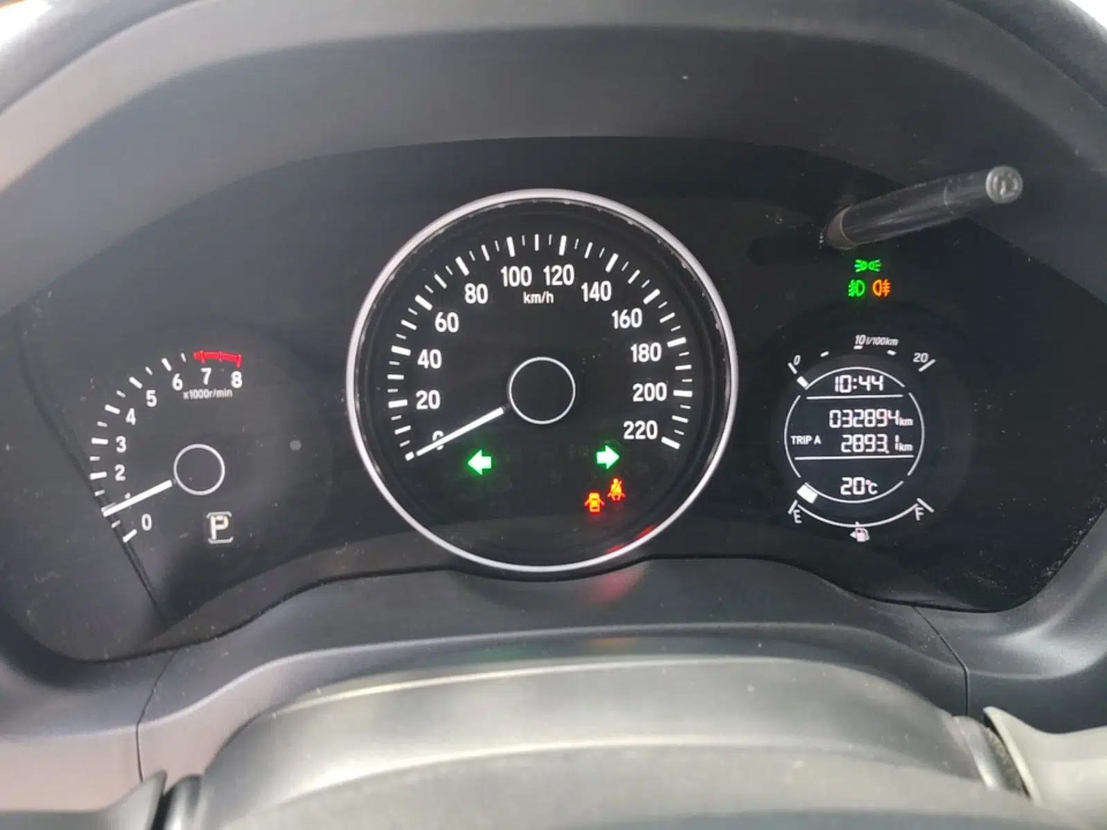 Honda Vezel 2020 1.5L CVT Pioneer Edition — миниатюра 15