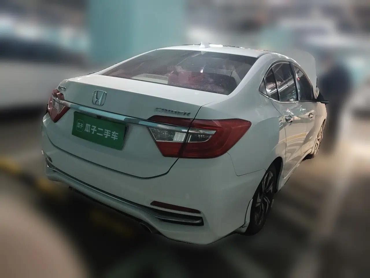 Honda Crider 2016 1.8L CVT Comfort Version — миниатюра 6