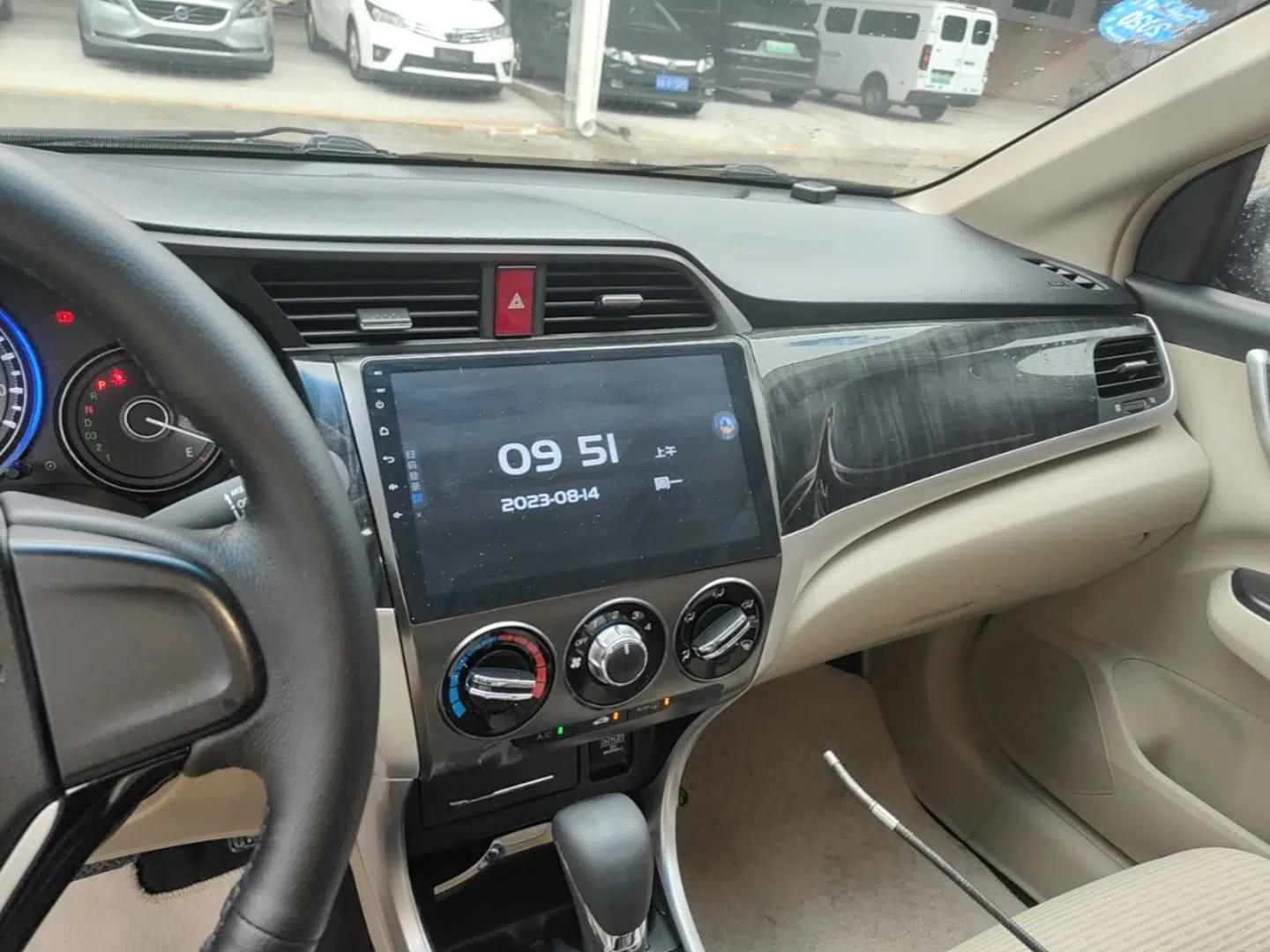 Honda Crider 2015 1.8L automatic comfort version — миниатюра 15