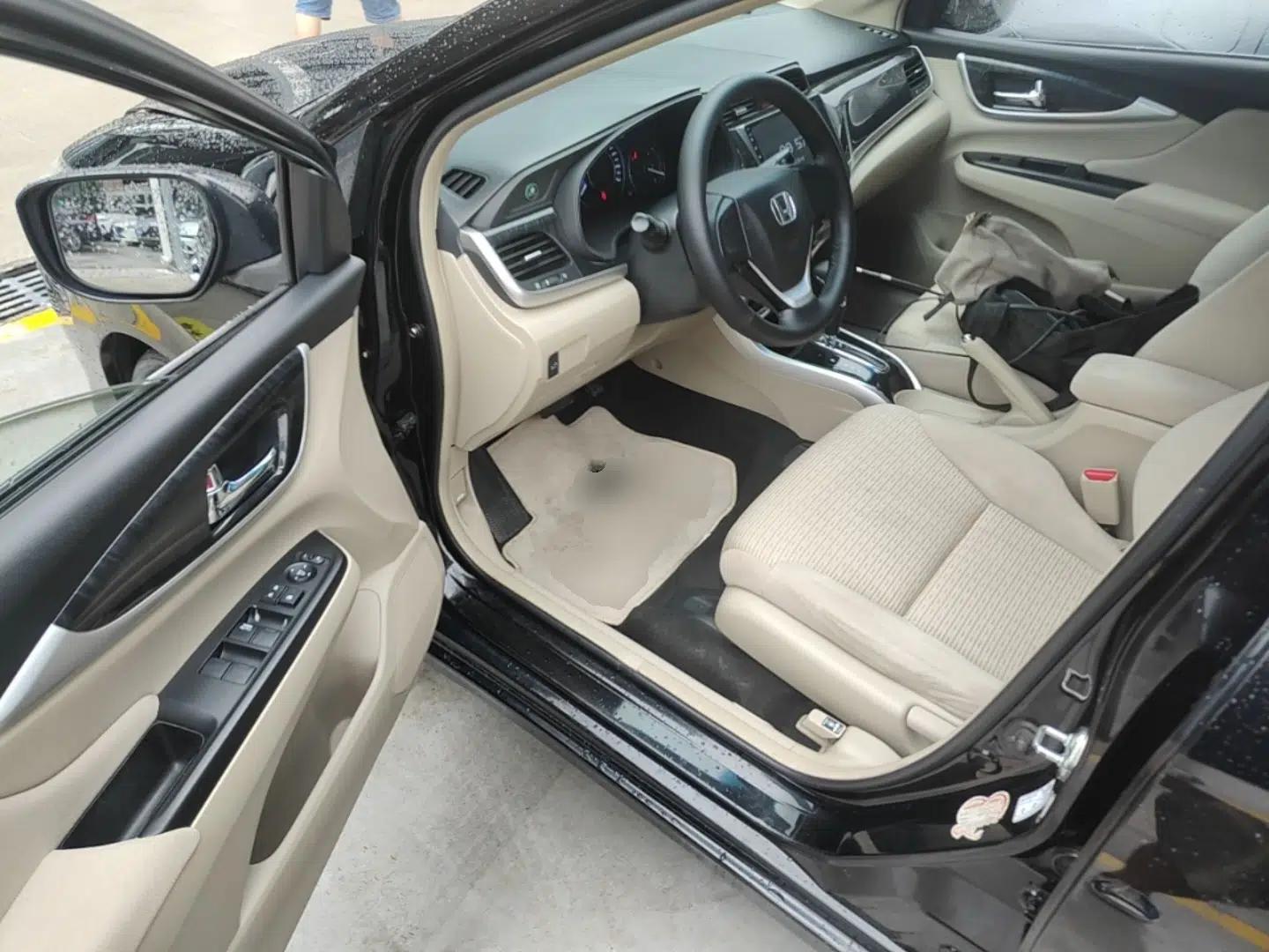 Honda Crider 2015 1.8L automatic comfort version — миниатюра 18