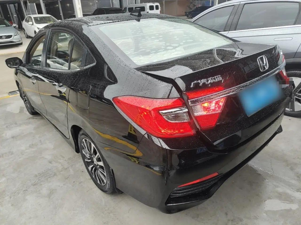 Honda Crider 2015 1.8L automatic comfort version — миниатюра 7