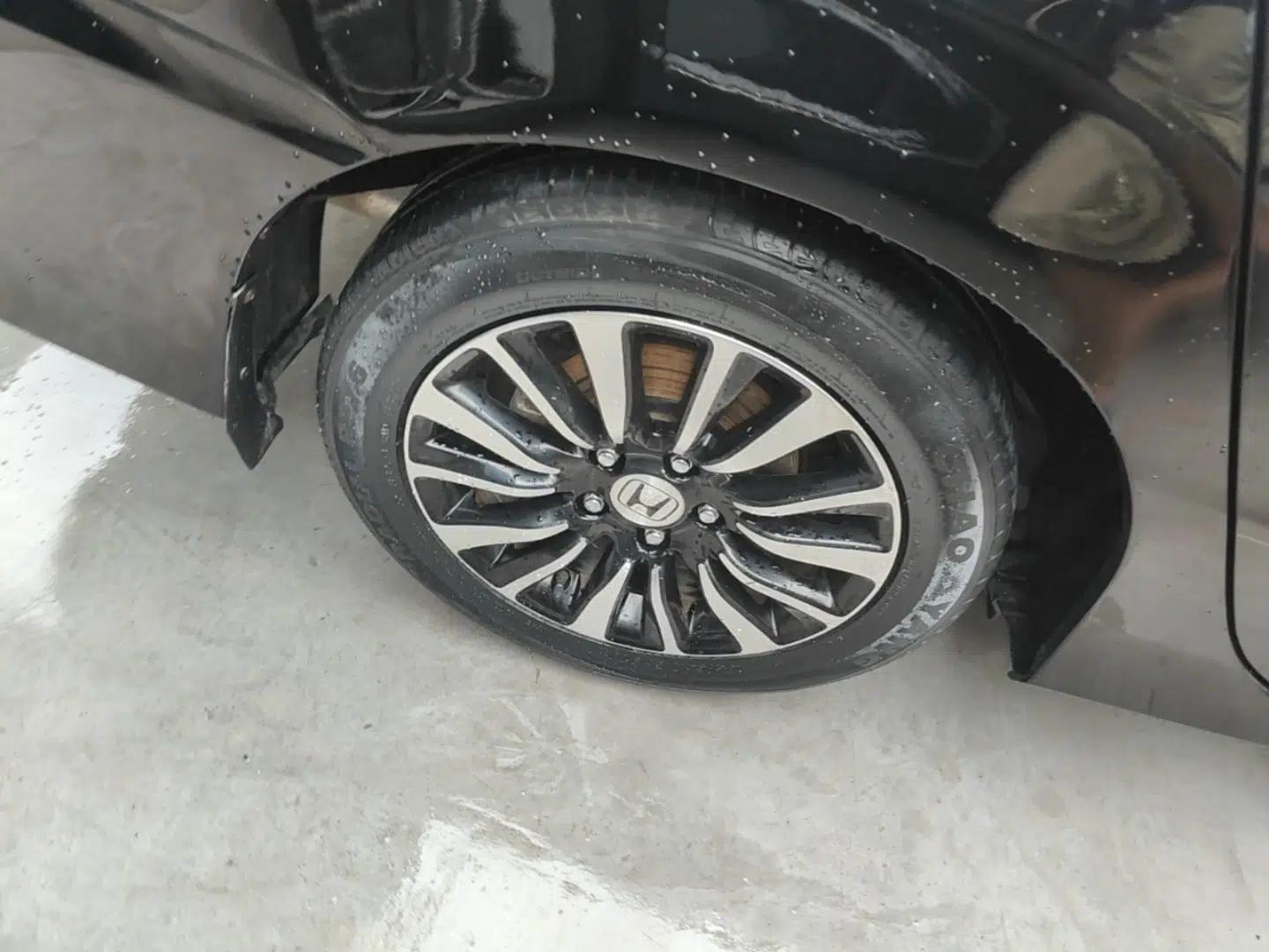 Honda Crider 2015 1.8L automatic comfort version — миниатюра 10