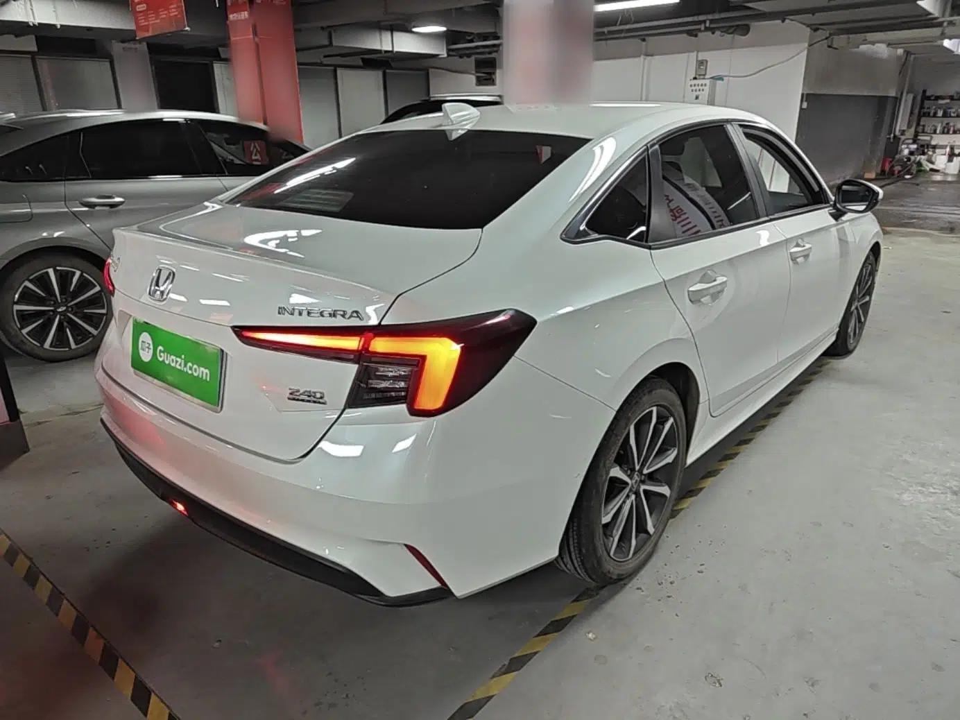 Honda Integra 2023 240TURBO CVT Luxury Edition — миниатюра 6