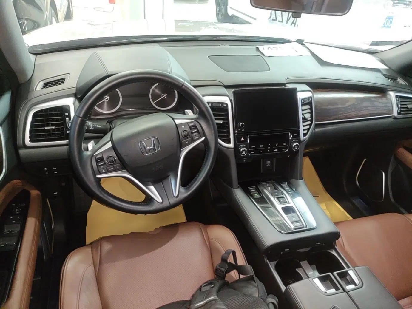 Honda UR-V 2017 370TURBO 2WD Prestige Edition China V — миниатюра 13