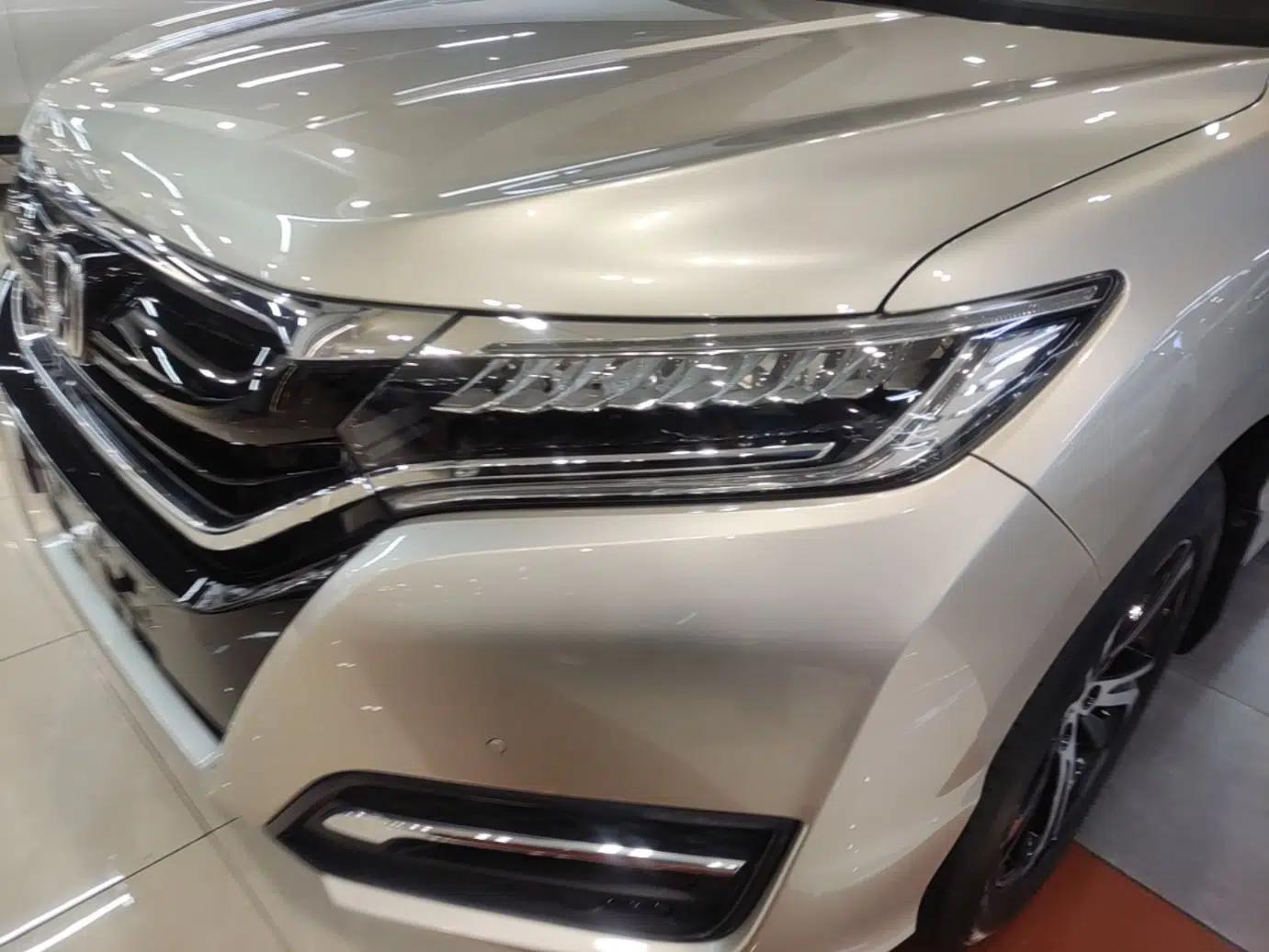 Honda UR-V 2017 370TURBO 2WD Prestige Edition China V — миниатюра 9