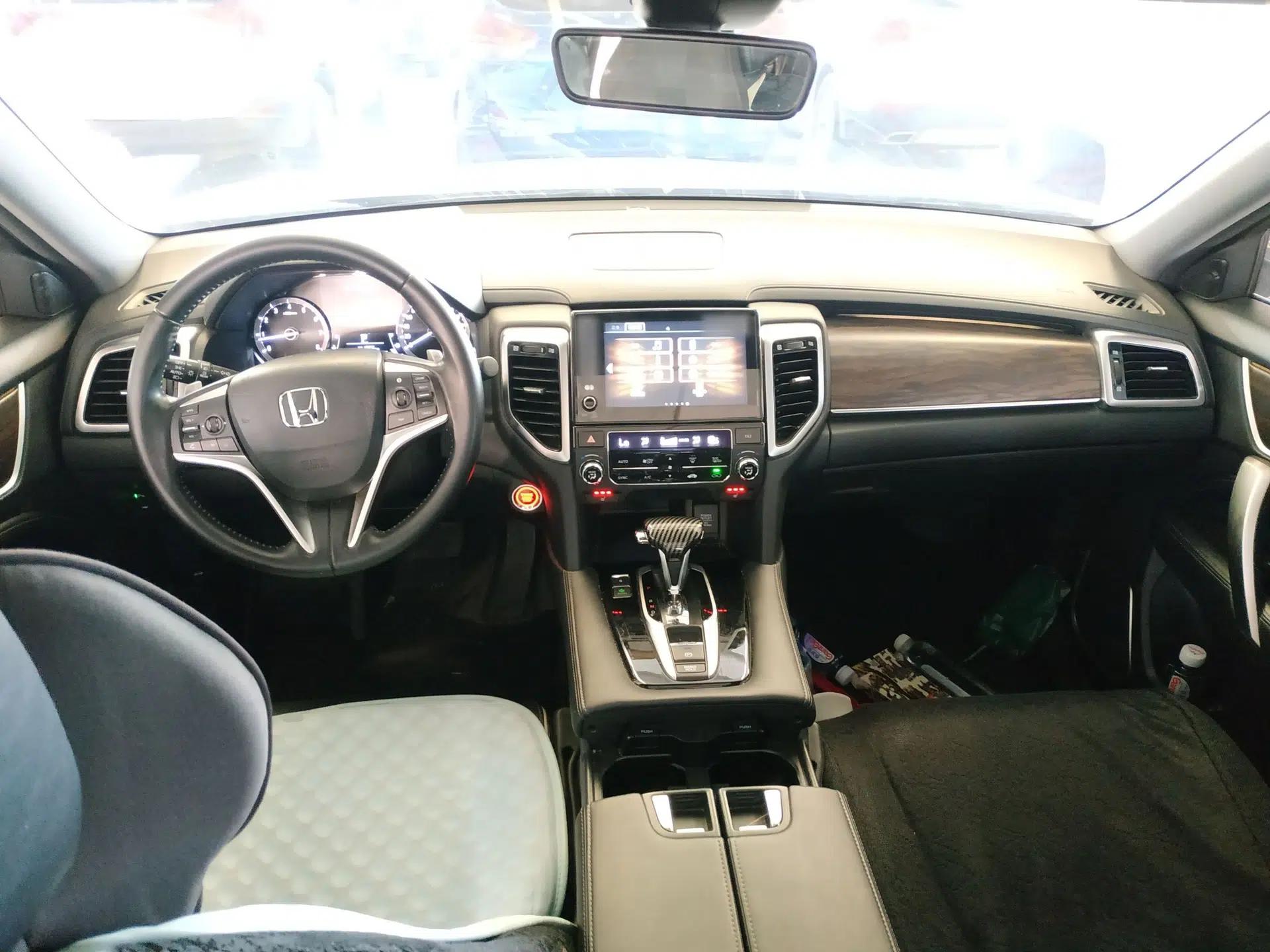 Honda UR-V 2017 240TURBO Two-Wheel Drive Luxury Edition China V — миниатюра 13