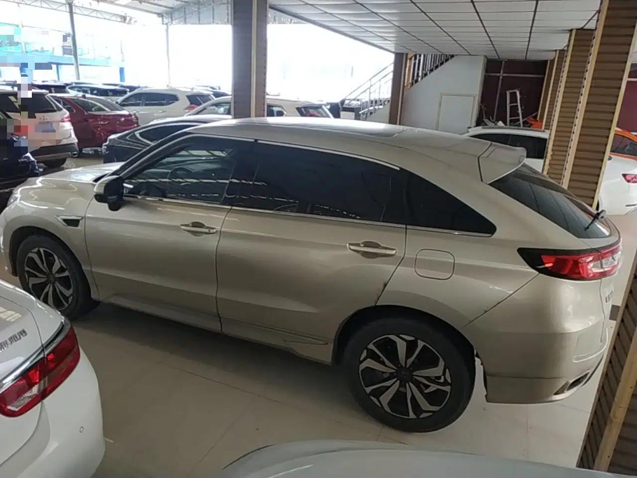 Honda UR-V 2017 240TURBO Two-Wheel Drive Luxury Edition China V — миниатюра 4