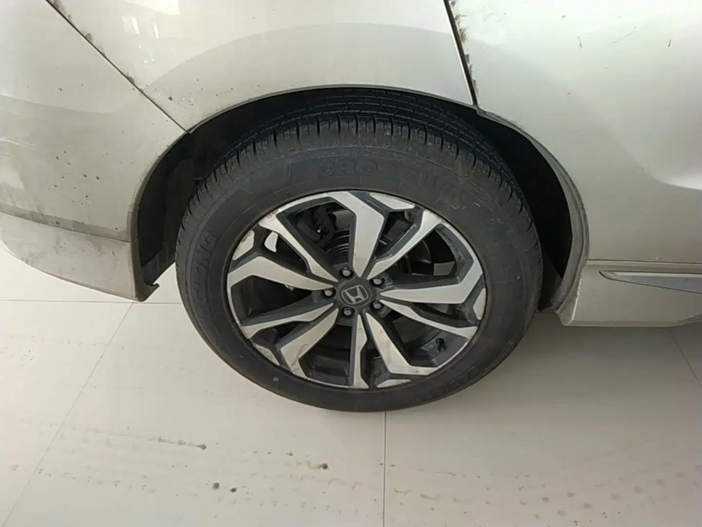 Honda UR-V 2017 240TURBO Two-Wheel Drive Luxury Edition China V — миниатюра 10
