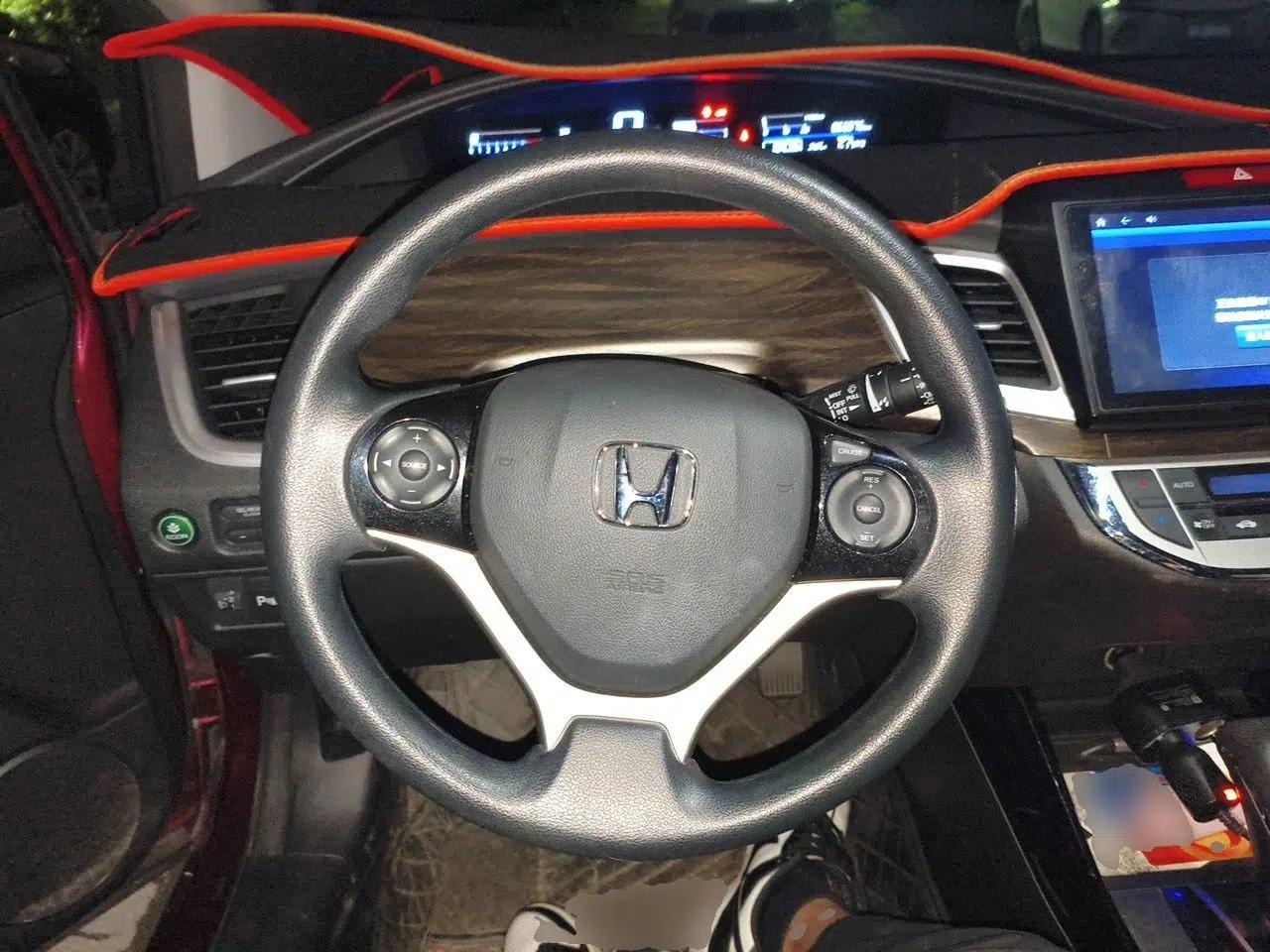 Honda Jade 2017 210TURBO CVT Fashion Edition 5-seater — миниатюра 11
