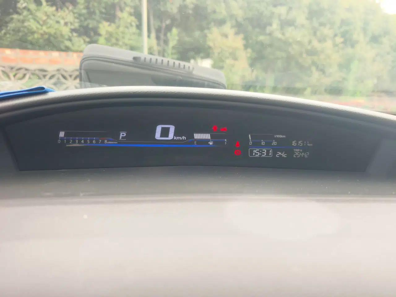 Honda Jade 2017 1.8L automatic Comfort version 5 seats — миниатюра 12