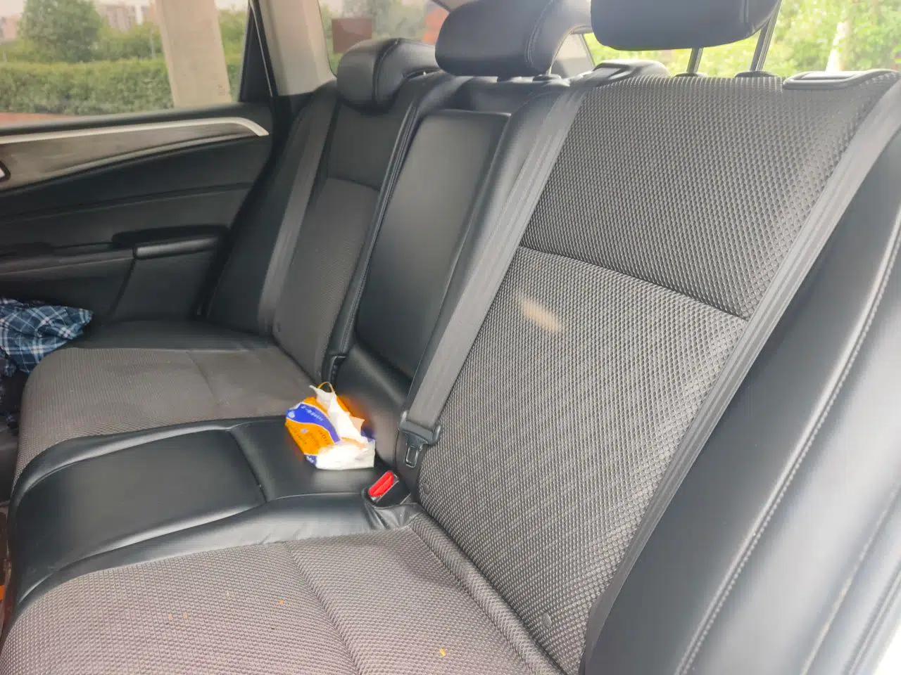 Honda Jade 2017 1.8L automatic Comfort version 5 seats — миниатюра 18