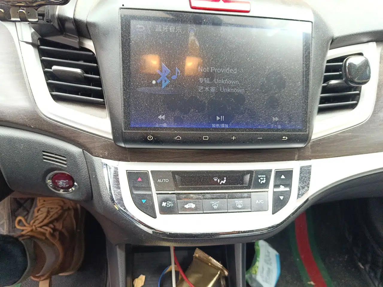 Honda Jade 2016 1.8L Automatic Comfort Elite Version 5 Seats — миниатюра 14