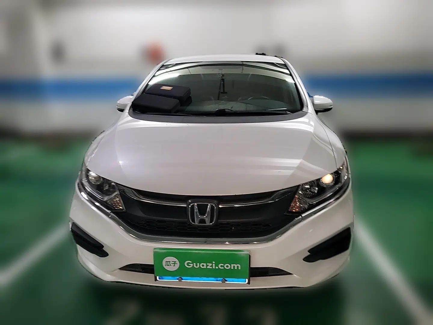 Honda Jade 2017 1.8L Automatic Classic Edition 5 seats — миниатюра 2
