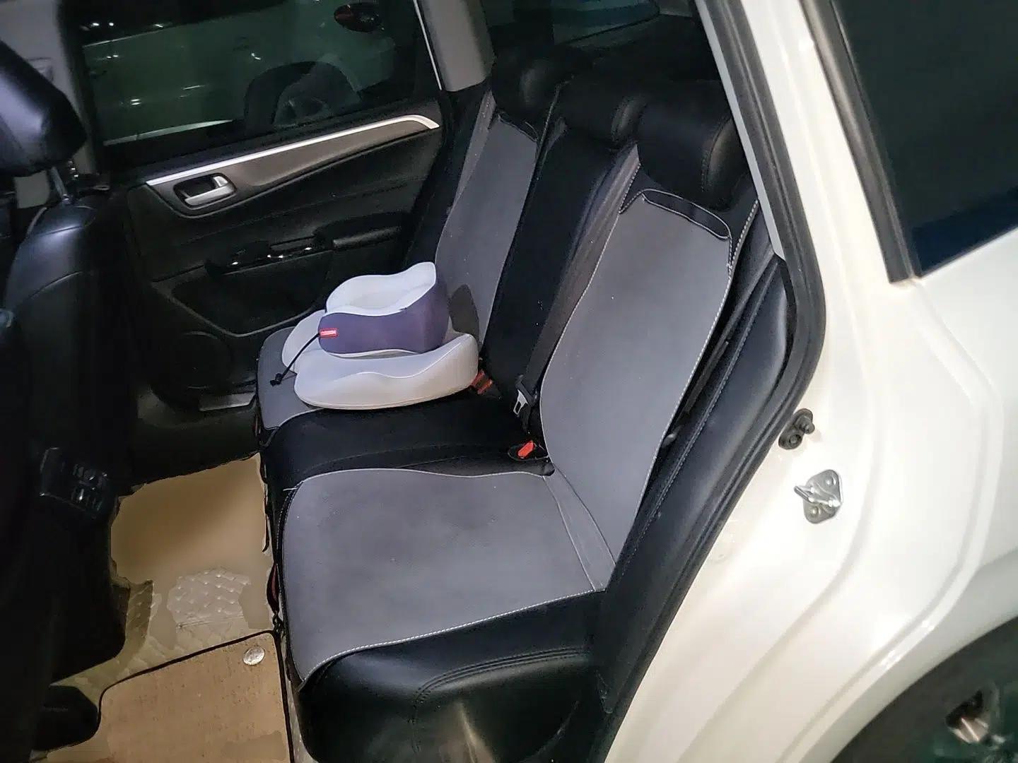 Honda Jade 2017 1.8L Automatic Classic Edition 5 seats — миниатюра 18