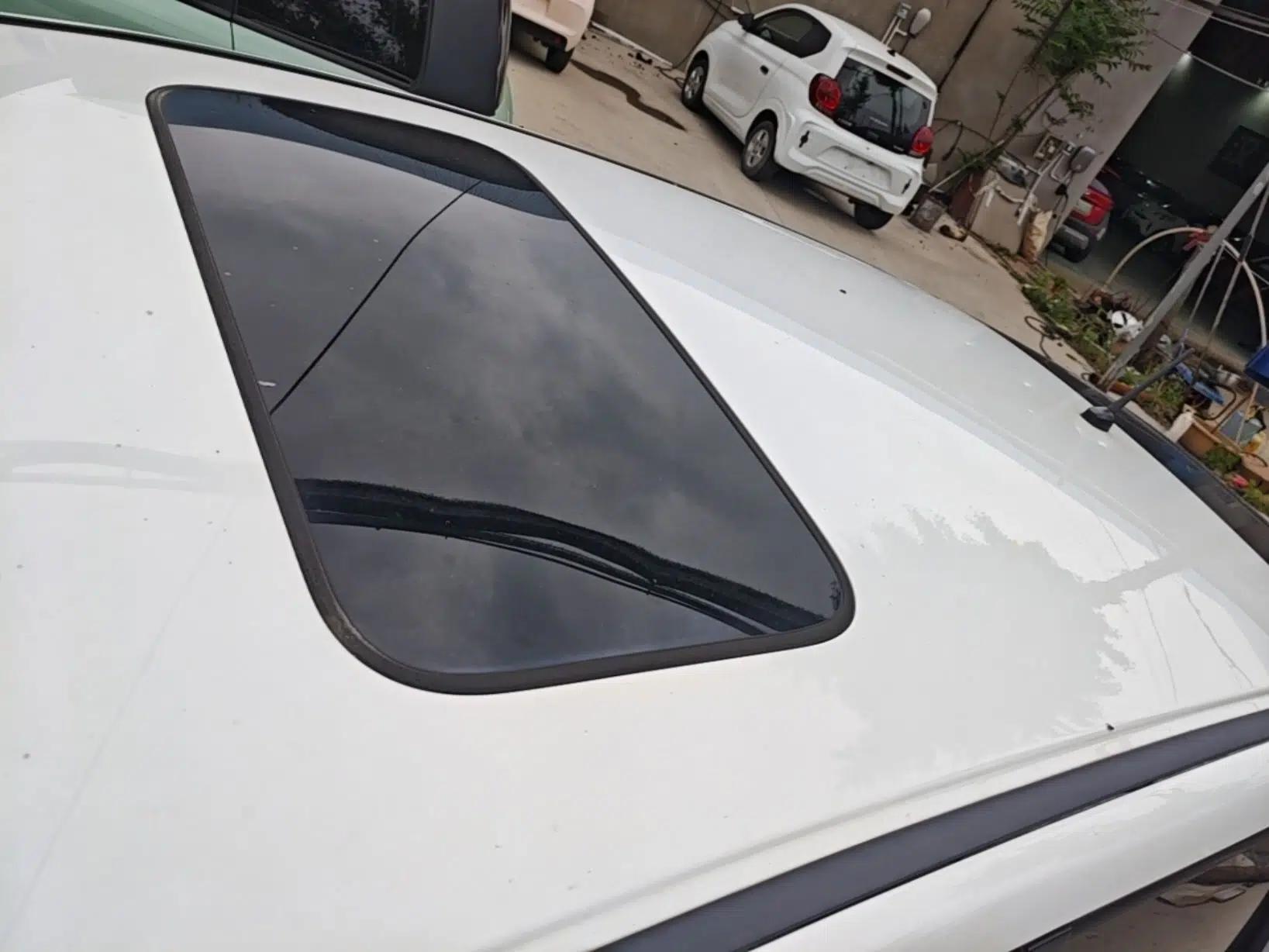 Honda Jade 2014 1.8L CVT Luxury Prestige Edition 5 Seats — миниатюра 11