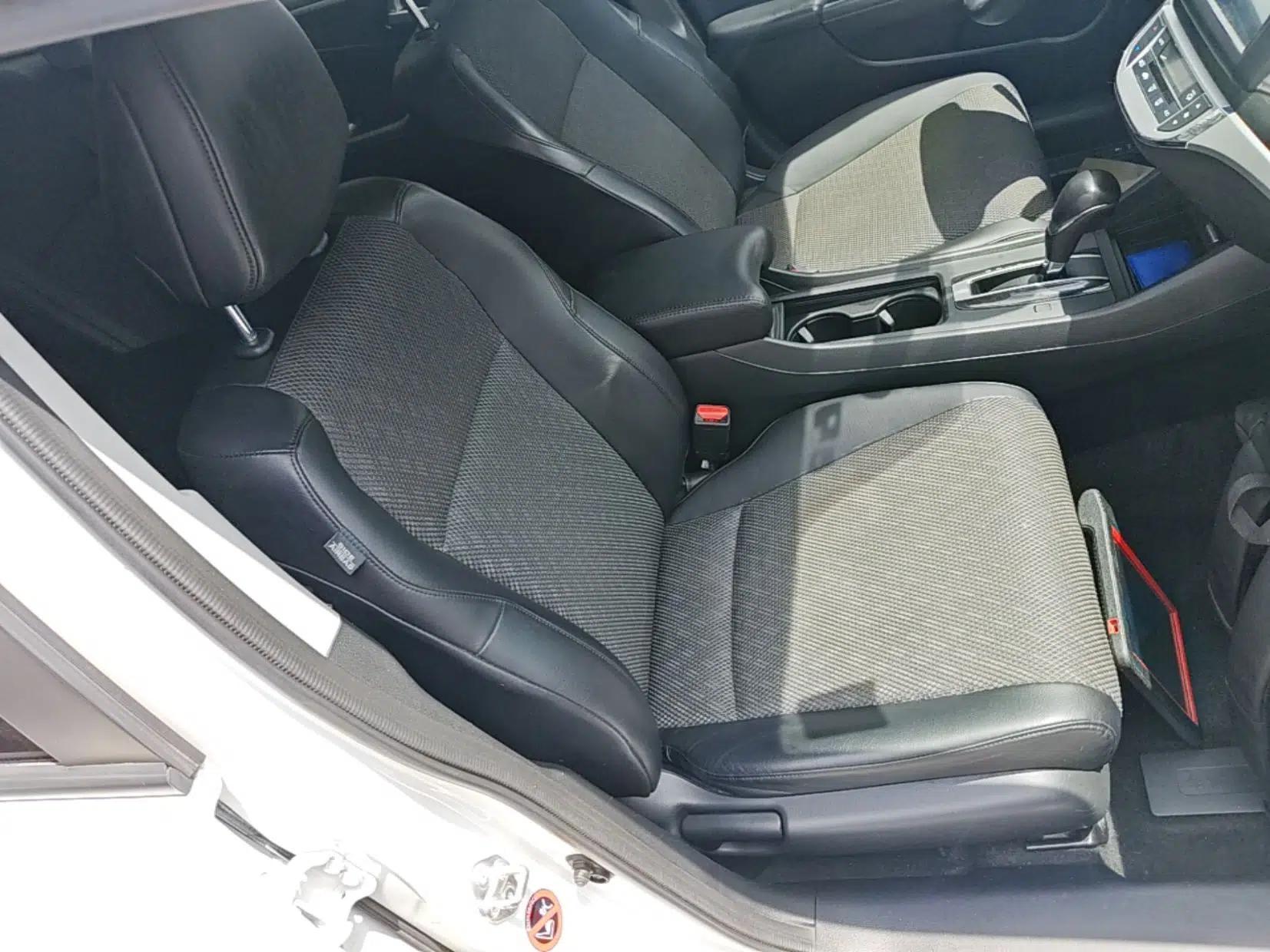 Honda Jade 2017 1.8L automatic Comfort version 5 seats — миниатюра 23
