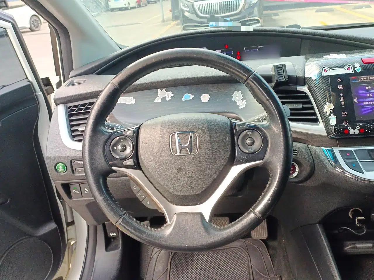 Honda Jade 2013 1.8L CVT Luxury Edition 5 seats — миниатюра 11