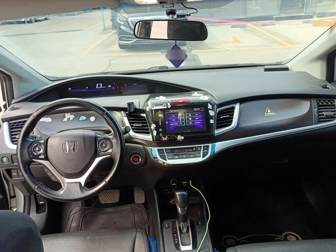 Honda Jade 2013 1.8L CVT Luxury Edition 5 seats — миниатюра 10