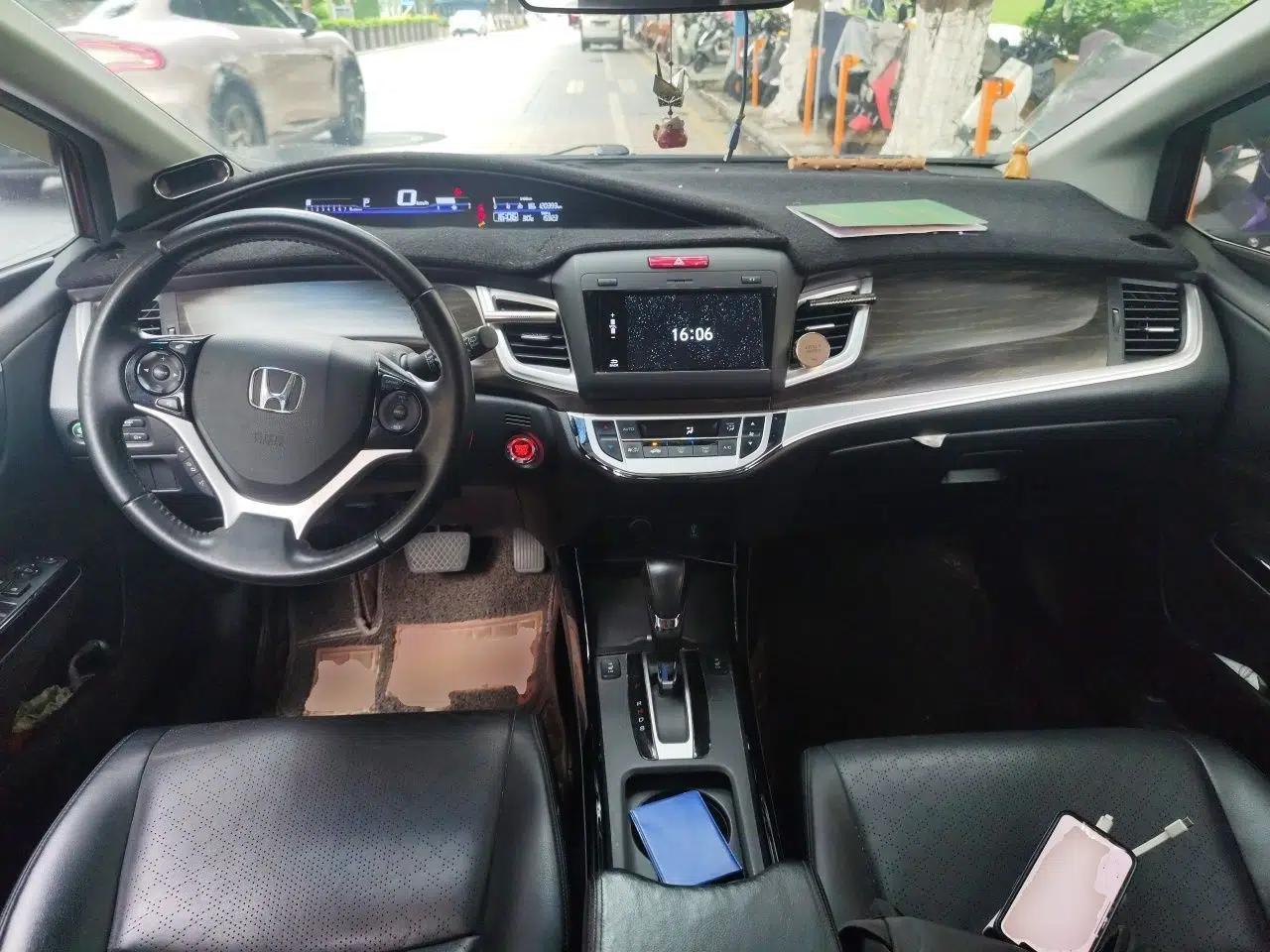 Honda Jade 2017 210 TURBO CVT Luxury Edition 5 Seats — миниатюра 10