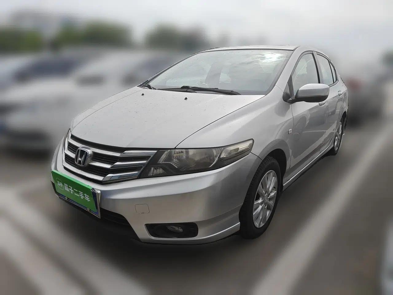 Honda City Classic 2012 1.5L Automatic Elite Edition — миниатюра 1