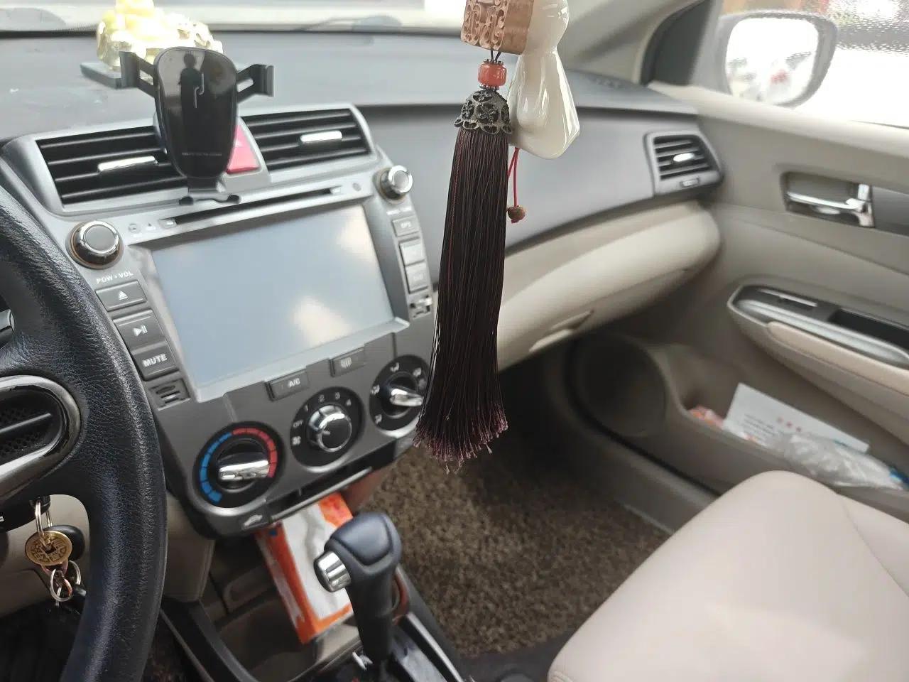 Honda City Classic 2012 1.5L Automatic Elite Edition — миниатюра 14
