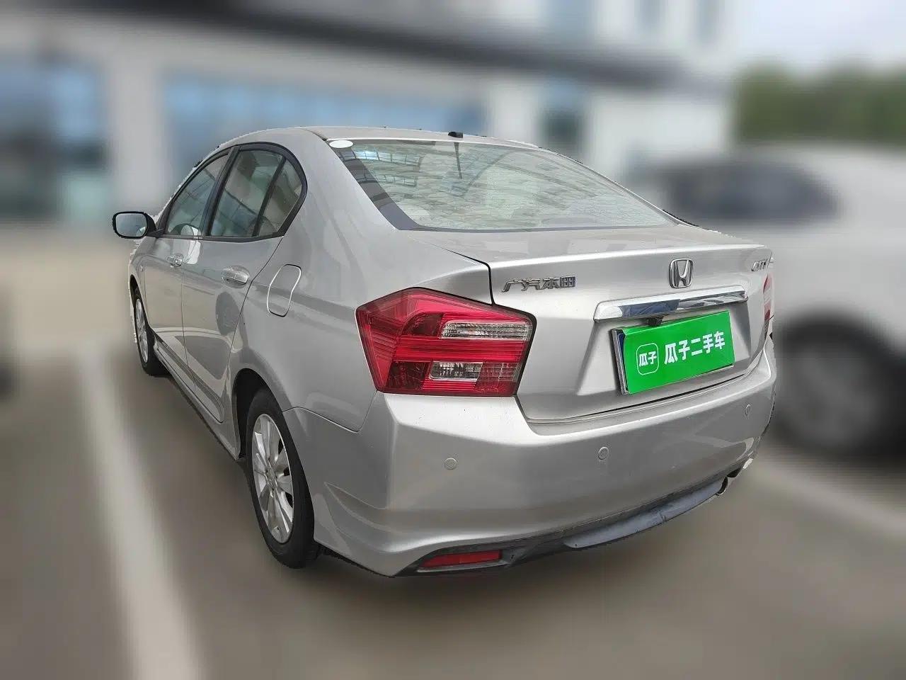 Honda City Classic 2012 1.5L Automatic Elite Edition — миниатюра 4