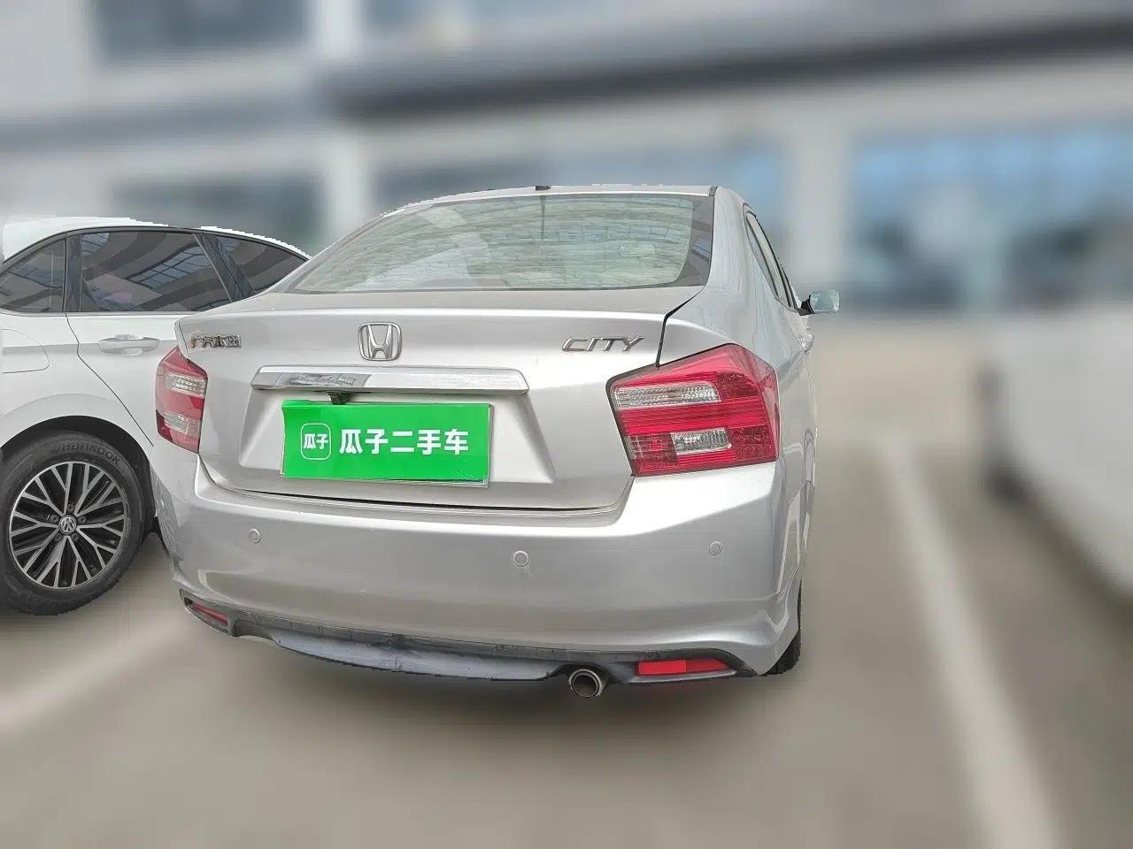 Honda City Classic 2012 1.5L Automatic Elite Edition — миниатюра 5